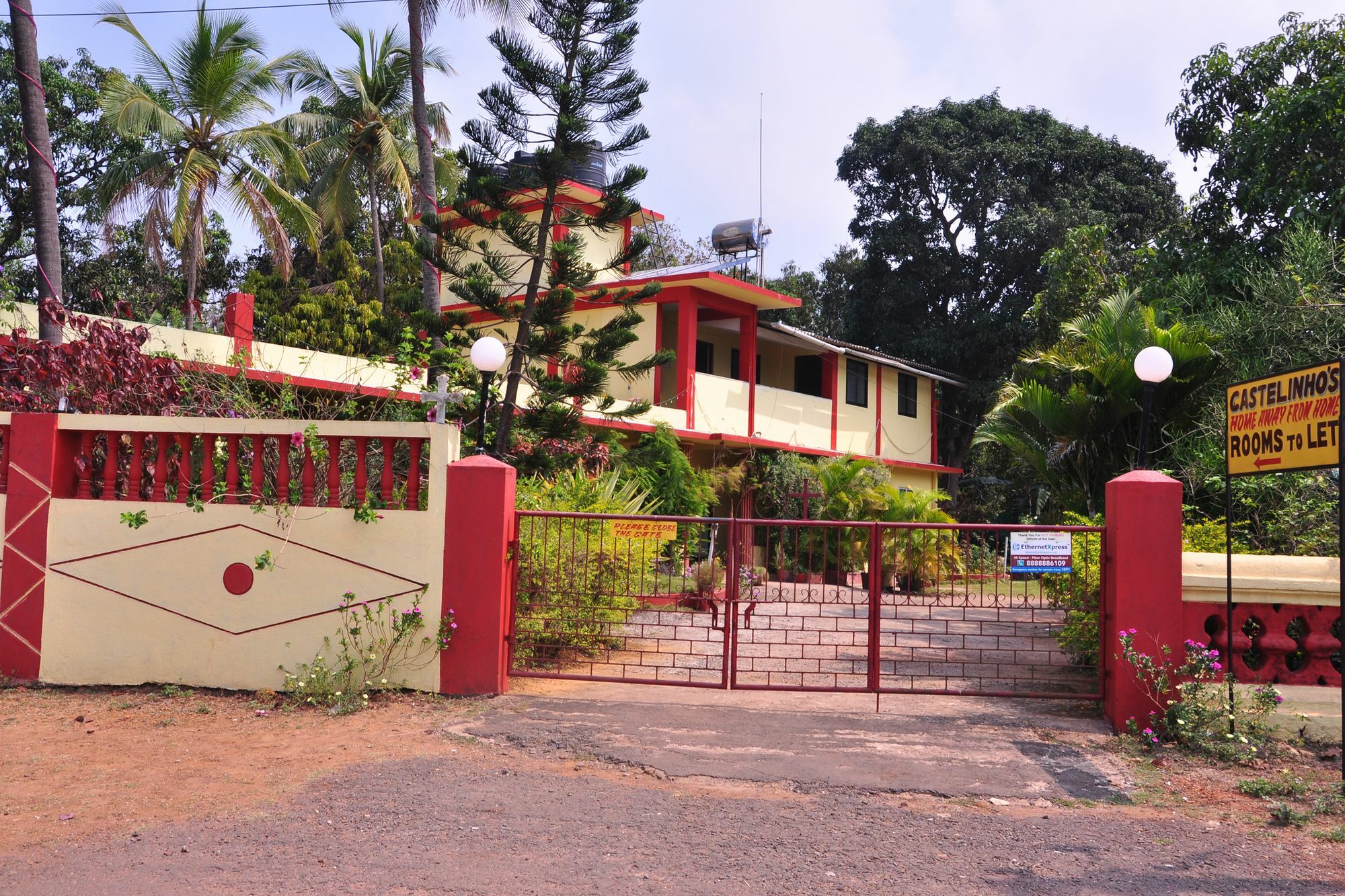 Castelinho'S Home Away From Home อันจูนา ภายนอก รูปภาพ